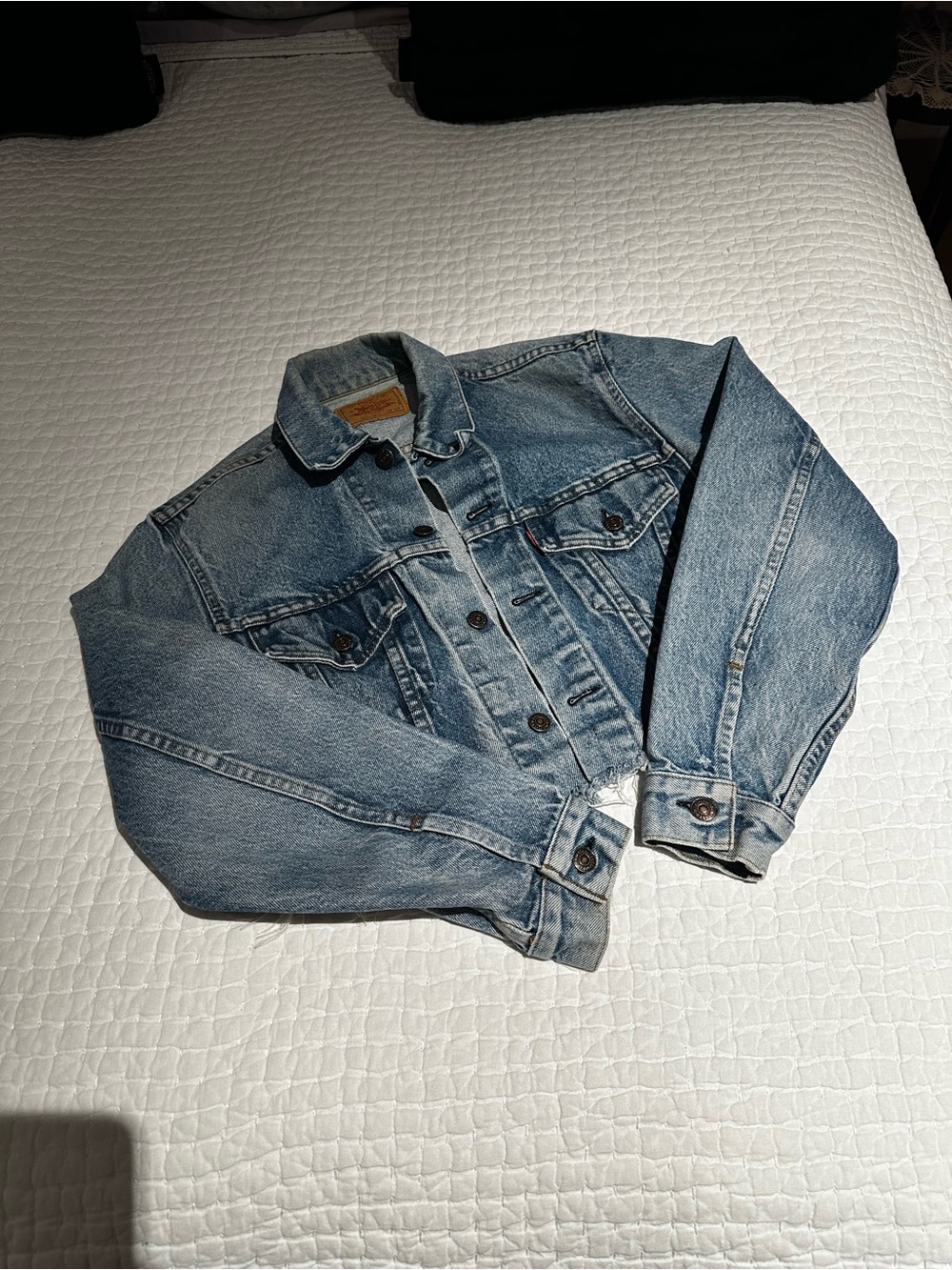 Vintage Levi's Light Blue Denim Trucker Jacket - Women's